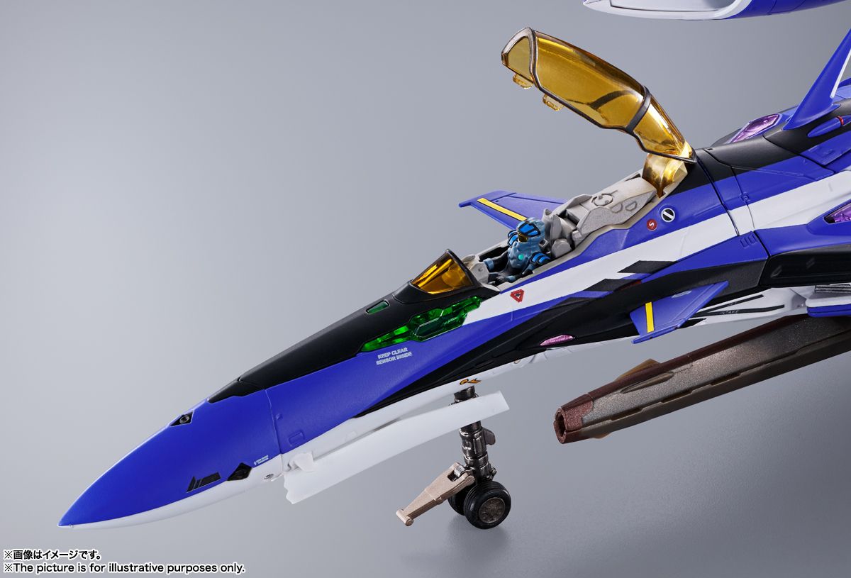 [Pre-Order] DX Chogokin: Macross Frontier - YF-29 Durandal Valkirie (Maximilian Jenius Use) Full Set Pack